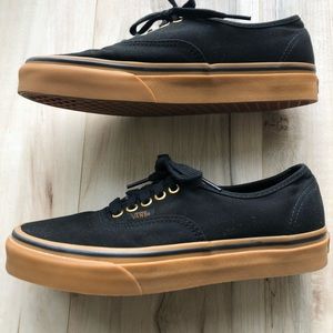 Vans Classics Gum Sole Size 8.5 Women Like New